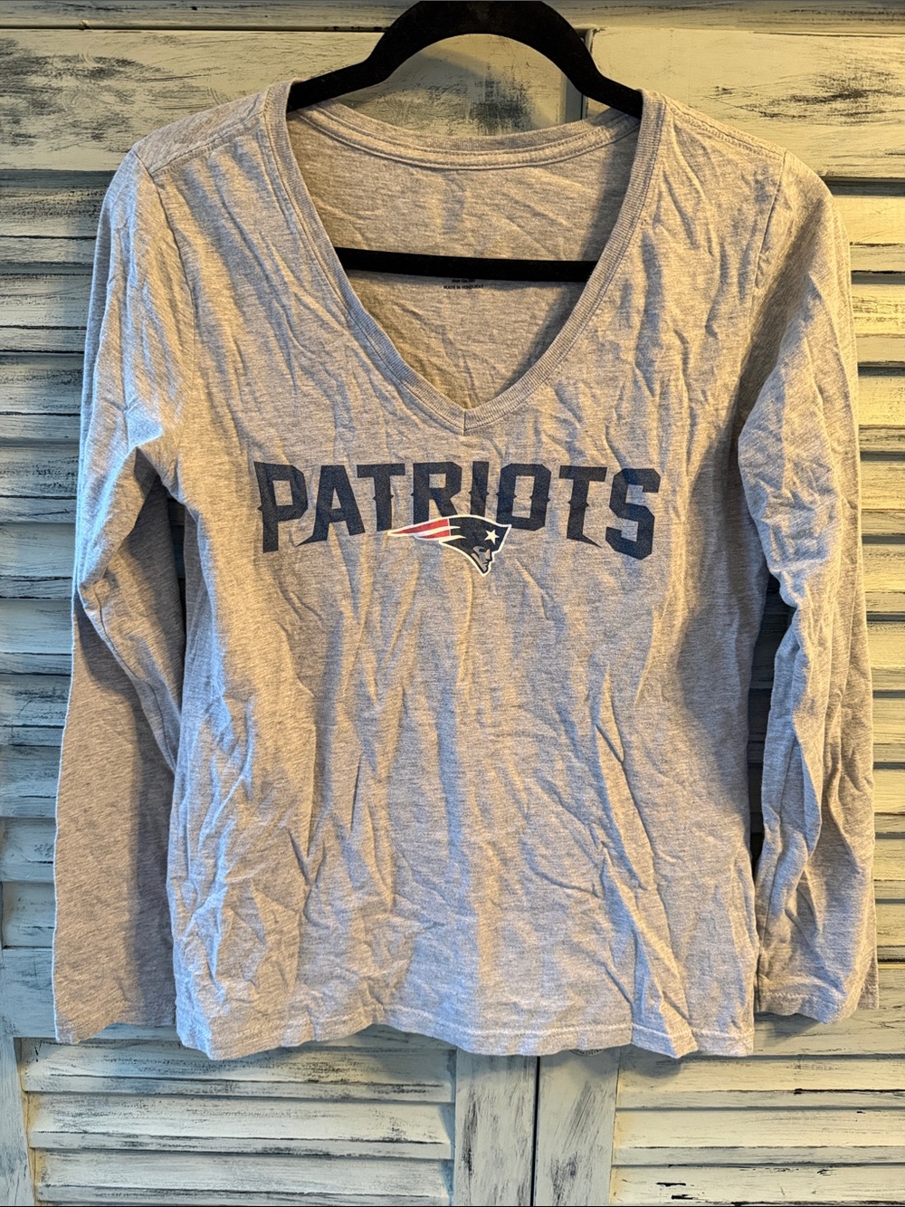 Patriots Gray Long Sleeve V-Neck Shirt Size M 
Edelman 11